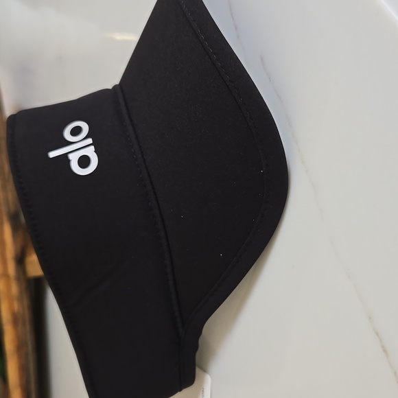 ALO Yoga Accessories - ALO Yoga Black Sports Visor